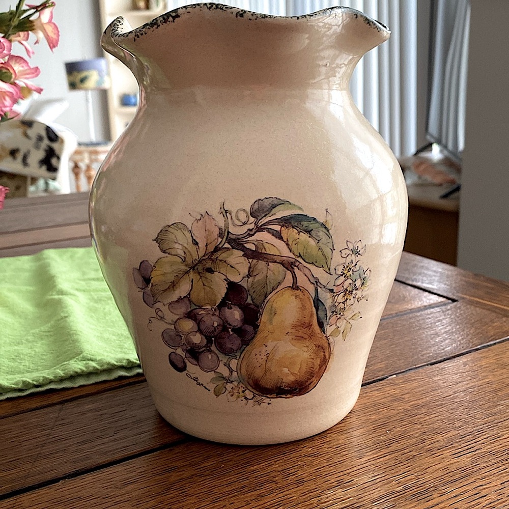 Hand made Large Fruit and Floral vase by Graziano from Casey Pottery TX. EUC